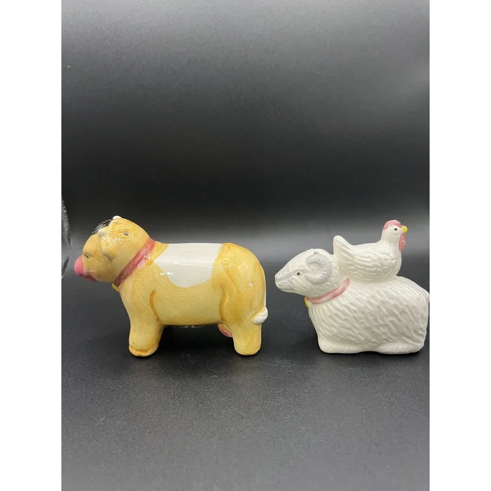 Vtg Country Ceramic Cow Sheep Chicken Stacking Salt & Pepper Shakers‎ Farmhouse